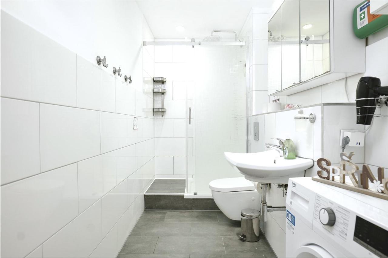 Blue Chili 31 - Stadtwohnung Fuer 7 - Modern Zentral Karlshorst Wlan เบอร์ลิน ภายนอก รูปภาพ
